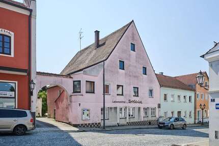 Haus zum Kaufen in Geiselhöring 300.000,00 € 275.98 m²