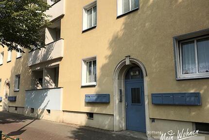2-Raum-Wohnung mit Balkon zu vermieten - Halle (Saale) Damaschkestraße