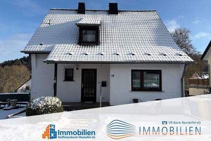 Schönes und großes Einfamilienhaus mit Einliegerwohnung - teilweise vermietet - Mehrparteien möglich - Hellenthal / Kammerwald