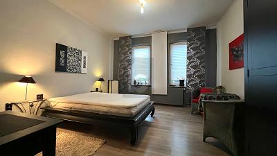 HAUS + HALLE: MODERNES WOHNEN & ARBEITEN - Bassum