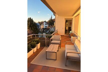 Großzügige 3,5 Zimmer Wohnung mit Graten, Balkon & Garage; ES - Esslingen am Neckar Hegensberg