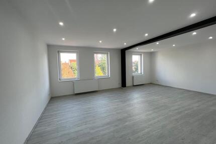Sanierte Dachgeschosswohnung in Helmstedt mit vielen EXTRAS. Aufwendig saniert und renoviert