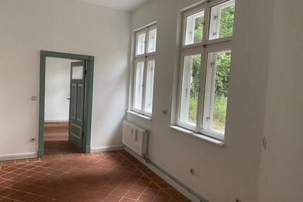 Schöne Wohnung in der Güstrower Altstadt mit EBK und Gartennutzung!