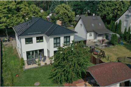 Haus zum Kaufen in Falkensee 1.325.000,00 € 267 m²
