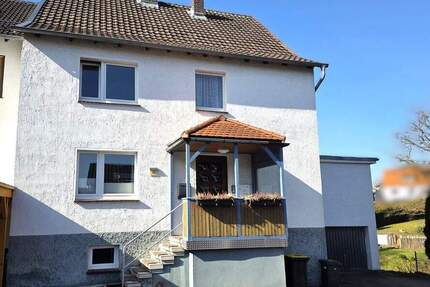Ansprechendes 1- 2 Familienhaus in Feldrandlage von Fritzlar-Ungedanken - Fritzlar / Ungedanken