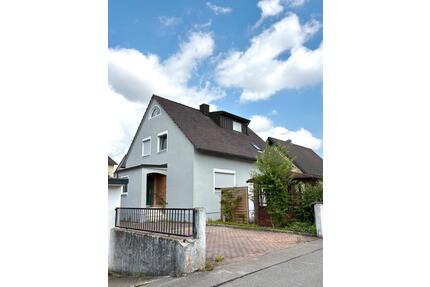 Ein- Zweifamilienhaus Abensberg mit Maisonette-Wohnung