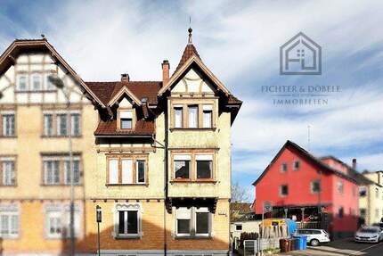 F&D | Denkmalgeschützte Doppelhaushälfte mit 3 Wohneinheiten und Garage – Sanierungsobjekt! - Tuttlingen