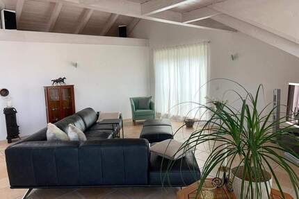 Charmante, neuwertige, helle 2,5-Zi. Loft-Wohnung in Friedrichshafen!!