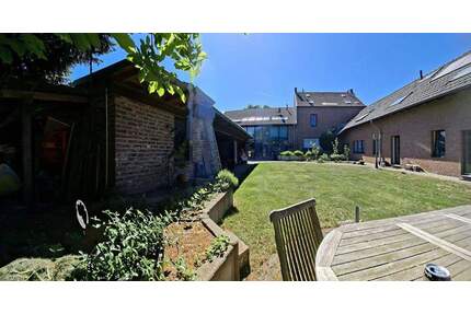 Besondere Gelegenheit Wohnhof in Nettetal zu kaufen - 4 Einfamilienhäuser