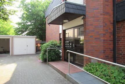 Top-Oberwhg. m. mod. EBK u. Balkon, 1.OG - Zentrale Wohnlage-z.B. Ideal f. Senioren !! - Cloppenburg