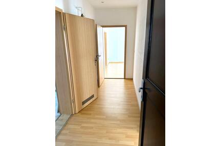 Helle 3-Raum-Wohnung im sanierten Altbau – ca. 95 m², 3.OG - Halle (Saale) Damaschkestraße