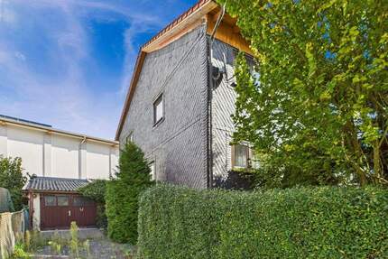 Sanierungsbedürftiges Einfamilienhaus mit Potenzial zum Traumhaus - Schalkau