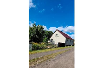 EinfamilienhausVierseitenhof - 250.000,00&nbsp;EUR Kaufpreis, ca.&nbsp; 80,00&nbsp;m&sup2; in Lindow (Mark) (PLZ: 16835)