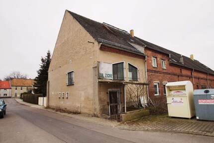 Reihenendhaus mit Potenzial zum Selbstausbau in Delitzsch