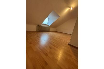 Helle Wohnung direkt an der Universität Kassel – Magazinstr.