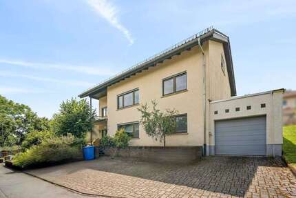 Haus zum Kaufen in Löhnberg 359.000,00 € 233.79 m²