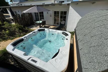 Ferienwohnung Apartment mit Whirlpool und fass Sauna - Stralsund