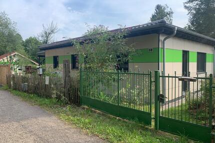Energiesparender Bungalow mit PV Anlage und Nebengebäude, 105 qm - Hinterweidenthal