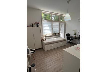 TOP-Saniertes, ruhiges Garten-Apartment mit TG in M-Sendling - München Sendling-Westpark
