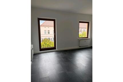 2-Raum-Wohnung • Frisch renoviert • Top Lage - Gräfenhainichen