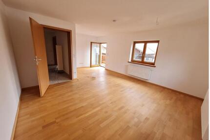 2,5-Zimmerwohnung mit Balkon und Einbauküche - Sauerlach