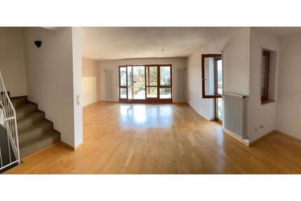 Haus in Lörrach Haagen - 2.150,00&nbsp;EUR Kaltmiete, ca.&nbsp; 178,00&nbsp;m&sup2; in Lörrach (PLZ: 79541) Brombach