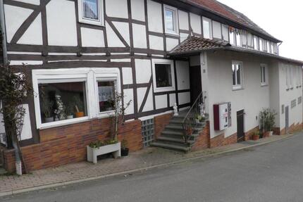 Ehemalige Gaststätte, Fachwerk, Garten, guter Zustand,9 Zimmer - Felsberg