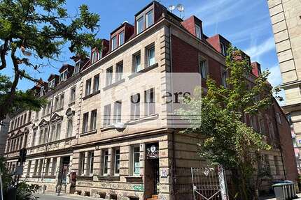 Haus zum Kaufen in Nürnberg 2.200.000,00 € 735 m²