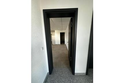 Büro+Lager - 1.485,00&nbsp;EUR Kaltmiete, ca.&nbsp; 14,66&nbsp;m&sup2; in Bornheim (PLZ: 53332)
