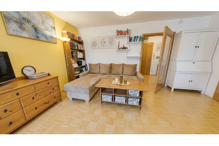 Vermietete 2-Zimmer-Wohnung mit 2 Balkonen & Tiefgarage in zentraler Lage in Freilassing