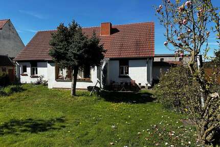 Haus zum Kaufen in Gardelegen 90.000,00 € 99.5 m²