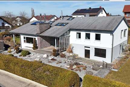Haus zum Kaufen in Buch am Erlbach 1.195.000,00 € 368.66 m²