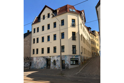 2 Zimmer-Dachgeschosswohnung mit Einbauküche unweit des Riveufers! - Halle Giebichenstein