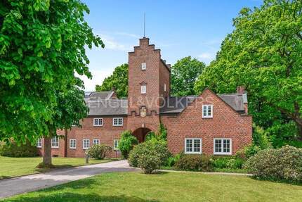 Exklusives Wohnen im denkmalgeschützten Anwesen 