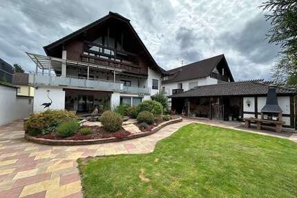 Haus zum Kaufen in Ramstein-Miesenbach 530.000,00 € 303 m²