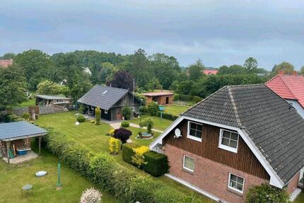 Charmantes Einfamilienhaus - 400.000,00&nbsp;EUR Kaufpreis, ca.&nbsp; 135,00&nbsp;m&sup2; in Zarrentin am Schaalsee (PLZ: 19246)