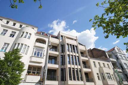 Wohnung zum Mieten in Berlin 1.661,70 € 55.39 m²