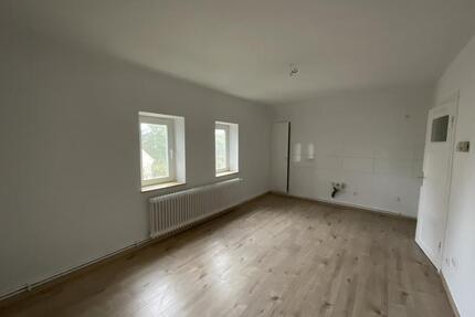 Renovierte 1,5-Zimmer-Wohnung mit Wanne in Wilhelmshaven Fedderwardergroden