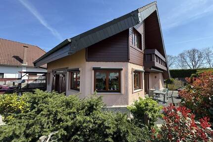Energiesparhaus mit idyllischem Garten in Taucha