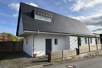 Haus zum Kaufen in Burgebrach Oberköst 375.000,00 € 155 m² - Burgebrach / Oberköst