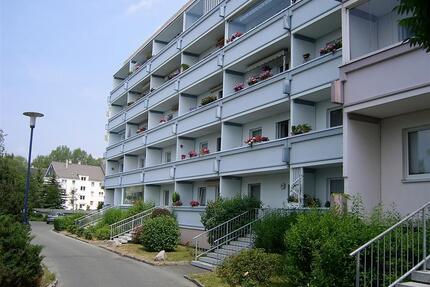 Erstbezug nach Sanierung! Großzügige 2-Raum Wohnung mit Balkon - Reichenbach im Vogtland