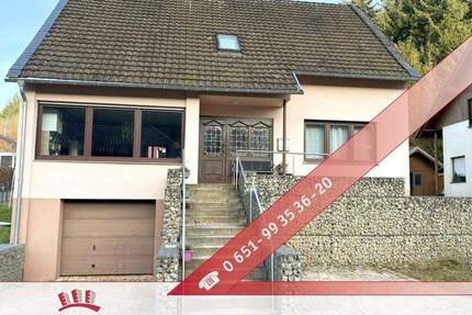 Modernisiertes Einfamilienhaus mit Kamin, Garten & Garage - Hentern