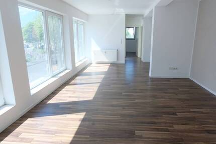 Zentral gelegene 3-ZKB- Wohnung mit großer Dachterrasse in Bad Hersfeld !