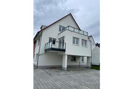 3-Zi Wohnung mit 2 Balkonen - 997,00&nbsp;EUR Kaltmiete, ca.&nbsp; 83,00&nbsp;m&sup2; in Schrobenhausen (PLZ: 86529)