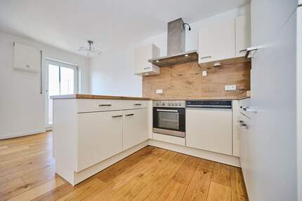 RESERVIERT - Investment-Hit statt Sparbuch: Moderne 2016er Eigentumswohnung mit TG-Stellplatz - Straubing Ittling