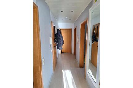 Lichtdurchflutete DG Wohnung zu verkaufen. - Bad Pyrmont