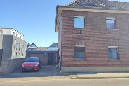 Sanierte Doppelhaushälfte - 280.000,00&nbsp;EUR Kaufpreis, ca.&nbsp; 119,00&nbsp;m&sup2; in Weeze (PLZ: 47652)