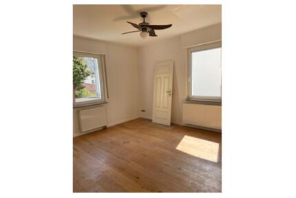 2 Zi. - ab 1.5 bezugsfertig inkl. Küche -Nähe Klinikum Esslingen - Esslingen am Neckar Oberesslingen