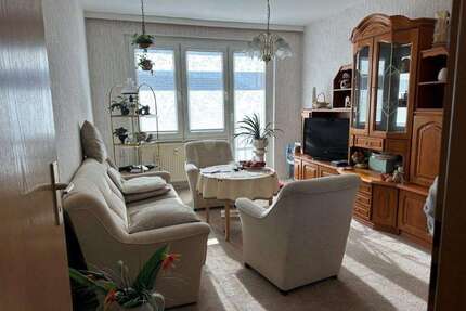 Gepflegte 3 Zi.-Wohnung mit Balkon und Einbauküche - Kaulsdorf