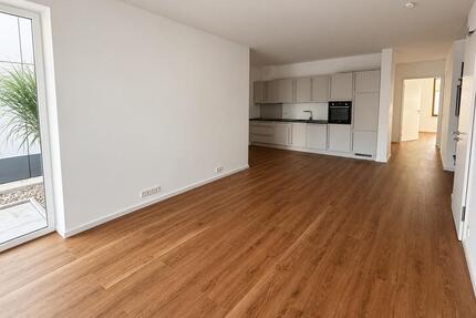 Stadtnahe 3,5-Zimmer-Erdgeschosswohnung mit Terrasse - Verden (Aller)